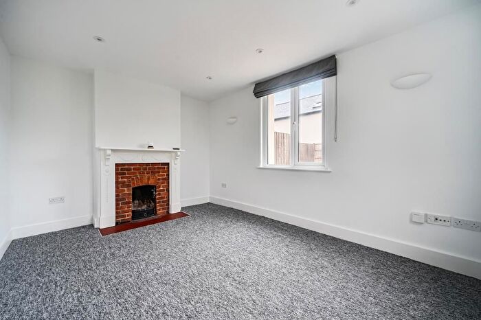 2 Bedroom Cottage For Sale In Henley-On-Thames, Oxfordshire, RG9