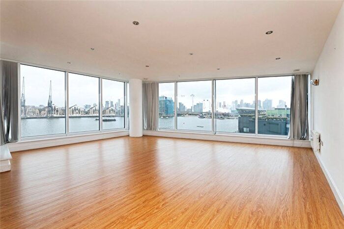 2 Bedroom Flat To Rent In Western Gateway, London, E16