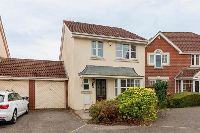 3 Bedroom Link Detached House For Sale In The Furlong, Bristol, BS6