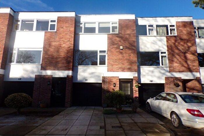 2 Bedroom Property To Rent In Handley Court, Liverpool, L19