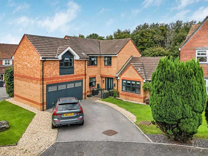 5 Bedroom Detached House For Sale In Buttercup Court, West Cross, Swansea, SA3