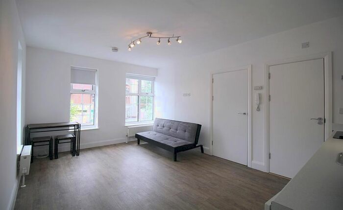 1 Bedroom Flat To Rent In Greyhound Hill, London NW4