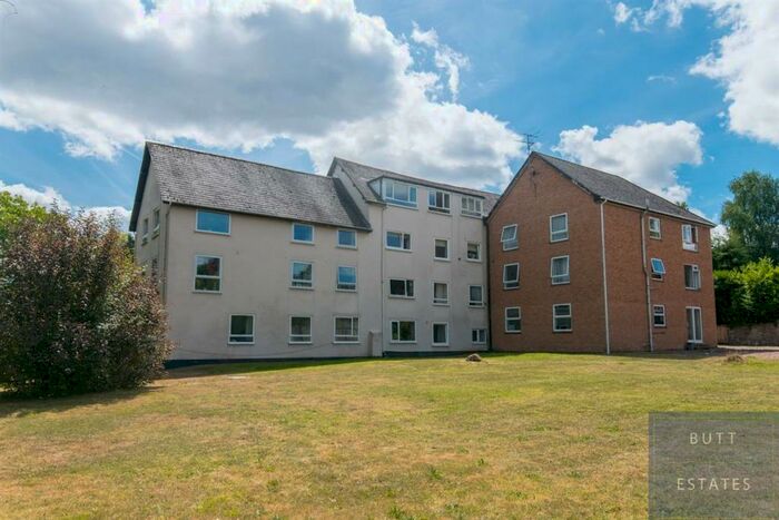 2 Bedroom Flat For Sale In Flat, Marsh Mill Court, Newton St. Cyres, Exeter, EX5