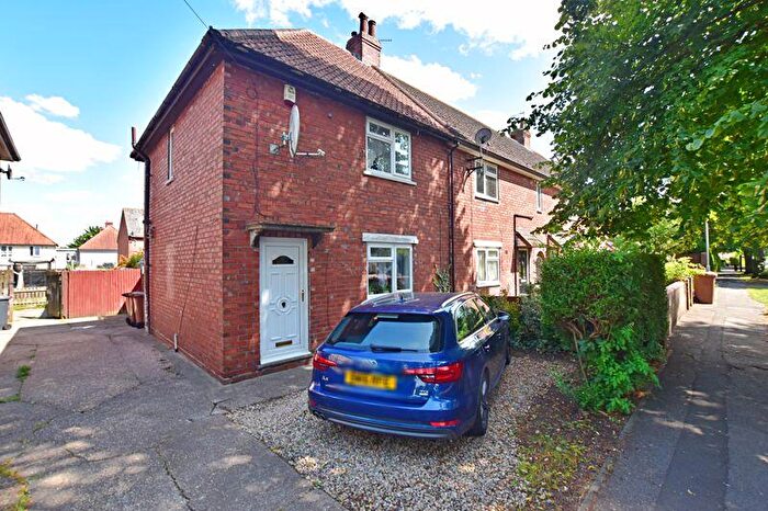 2 Bedroom End Of Terrace House For Sale In Swift Gardens, Lincoln, LN2