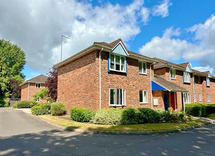 1 Bedroom Apartment For Sale In Corinthian Court, Alcester, B49