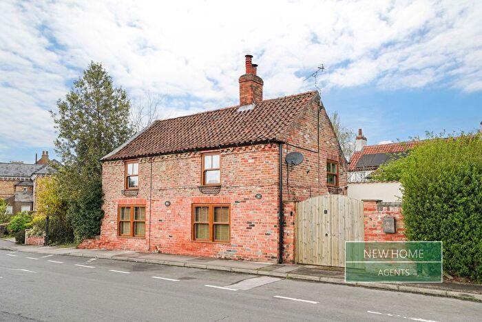 3 Bedroom Detached House For Sale In Canal Lane, West Stockwith, Doncaster, DN10