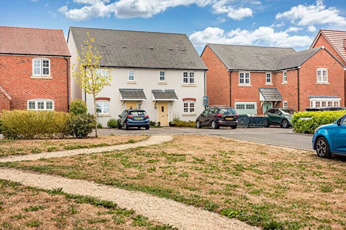 3 Bedroom Semi-Detached House For Sale In Roman Way, Shrivenham, Oxfordshire, SN6