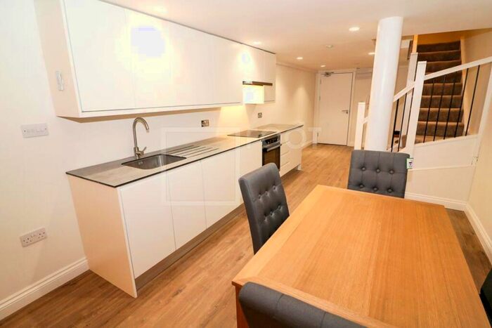 1 Bedroom Apartment To Rent In Albion House, Vicar Lane, Little Germany, BD1