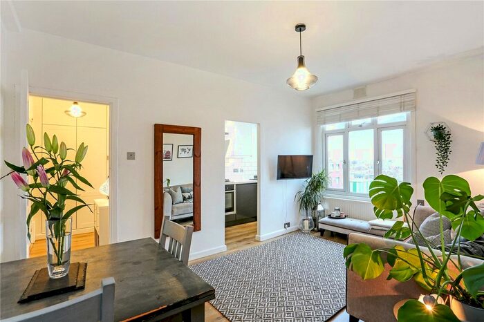 1 Bedroom Flat To Rent In Brixton Hill, London, SW2