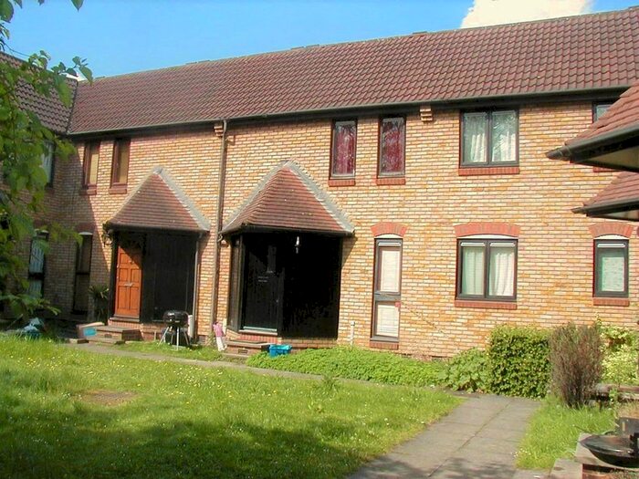 1 Bedroom Detached House To Rent In Tillett Square, London, SE16