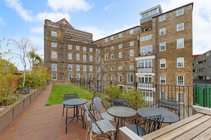 1 Bedroom Flat To Rent In Main Mill, Greenwich High Road, SE10