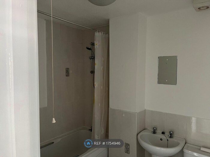 1 Bedroom Flat To Rent In Redbrook Road, Ince, Wigan, WN3