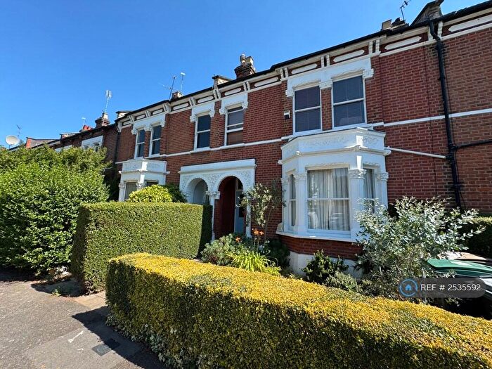 3 Bedroom Flat To Rent In Tivoli Road, London, N8