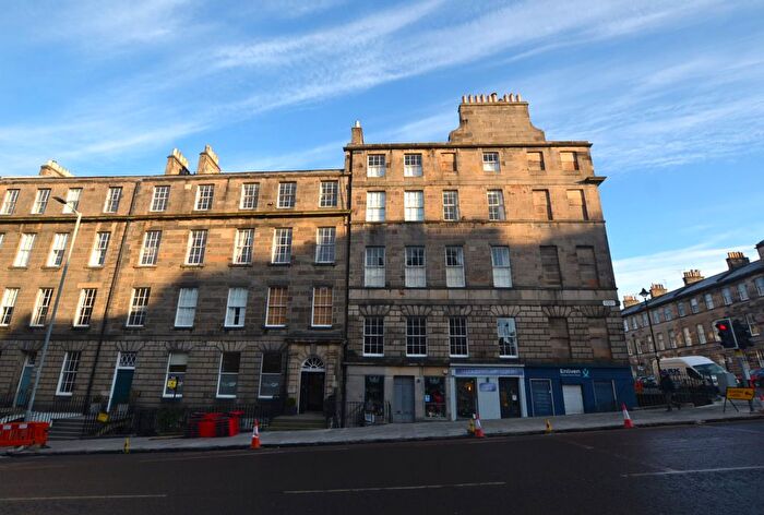 1 Bedroom Flat To Rent In Dundas Street, New Town, Edinburgh, EH3