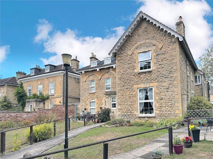 1 Bedroom Apartment To Rent In Somerford Road, Cirencester, Gloucestershire, GL7