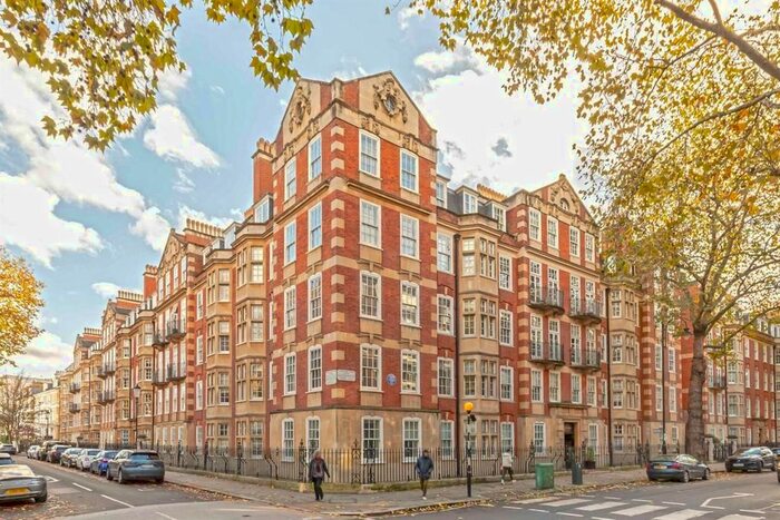 3 Bedroom Flat To Rent In Old Brompton Road, London, SW5