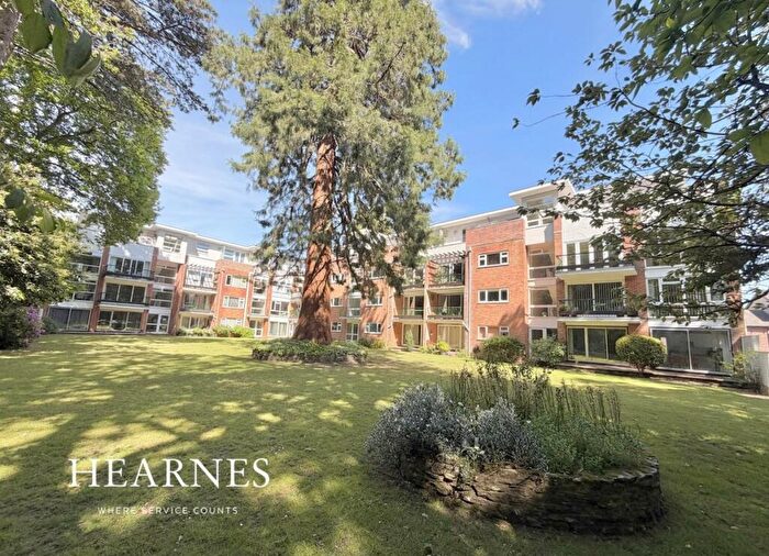 2 Bedroom Apartment For Sale In The Avenue, Poole, BH13