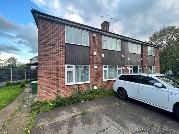 2 Bedroom Flat To Rent In Gwillim Close, Sidcup, Kent, DA15
