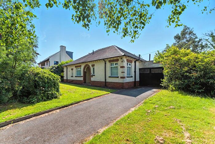 3 Bedroom Bungalow For Sale In Hatlex Hill, Lancaster, LA2