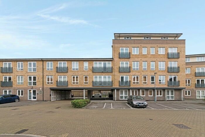 2 Bedroom Flat To Rent In Hereford Road, Bow, London, E3