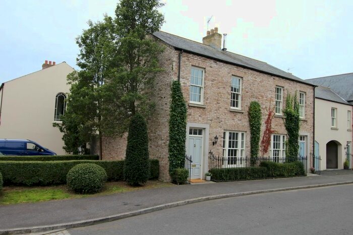 3 Bedroom End Of Terrace House To Rent In Park Lane Gate, Hillsborough, BT26