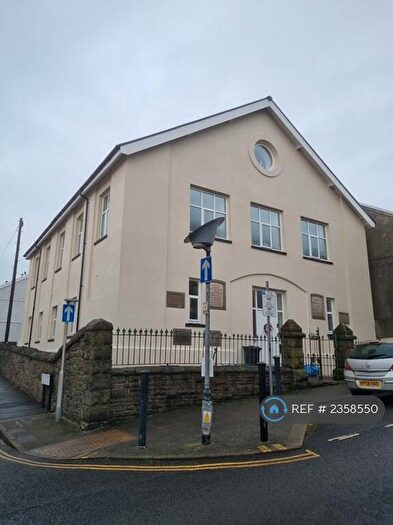 2 Bedroom Flat To Rent In Old Bethel Chapel, Treharris, CF46