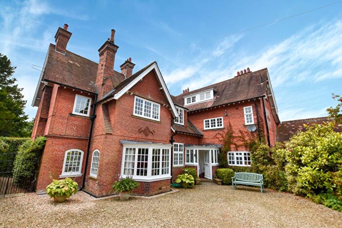 6 Bedroom Semi-Detached House For Sale In Scalby Road, Scalby, Scarborough, YO13