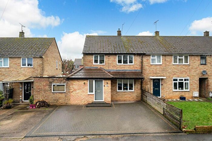 3 Bedroom End Of Terrace House For Sale In Tenzing Road, Hemel Hempstead, Hertfordshire, HP2