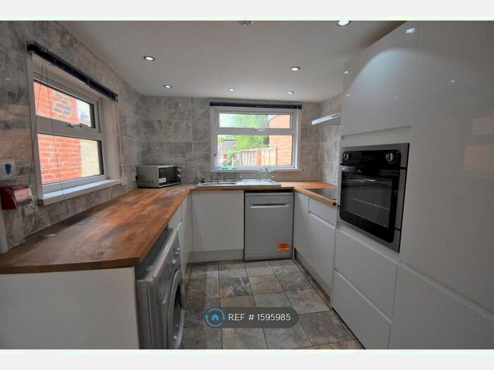 5 Bedroom Terraced House To Rent In Addington Road, Reading, RG1