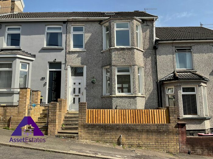 4 Bedroom Terraced House To Rent In Coronation Road, Six Bells, Abertillery, NP13