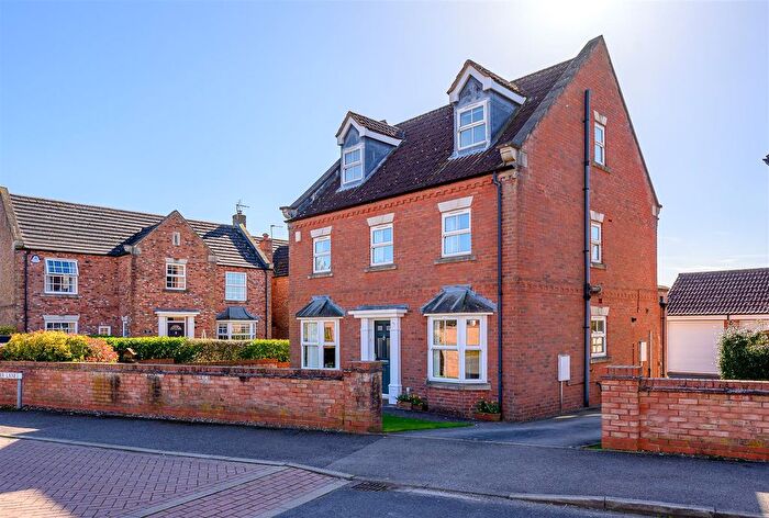 5 Bedroom Detached House For Sale In Kerver Lane, Dunnington, York, YO19