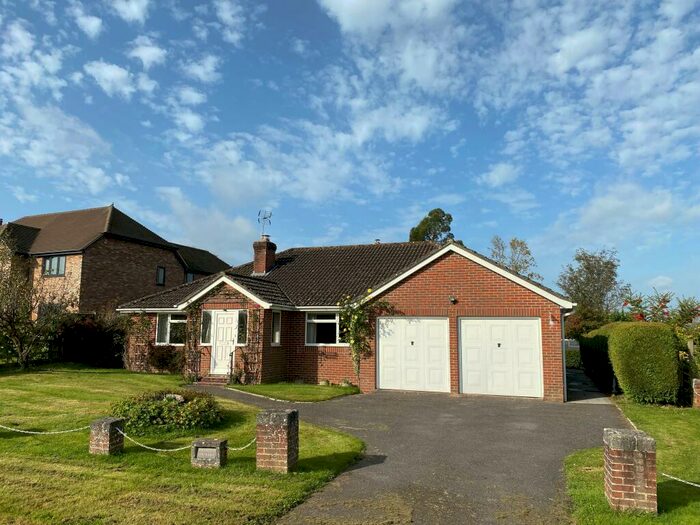 3 Bedroom Bungalow To Rent In Top Green, Lockerley, SO51