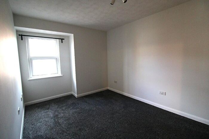 2 Bedroom Apartment To Rent In Hulse Road, Southampton, Hampshire, SO15