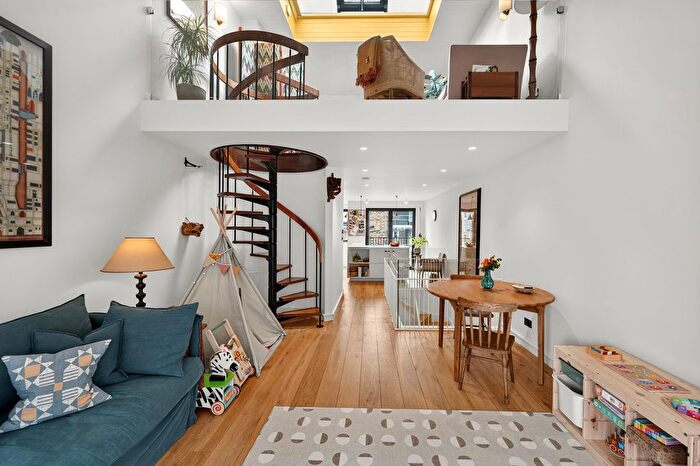 3 Bedroom Terraced House For Sale In Jeffrey's Place, Camden Town, NW1