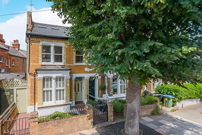 5 Bedroom Semi-Detached House For Sale In Beaconsfield Road, St Margaret's, TW1