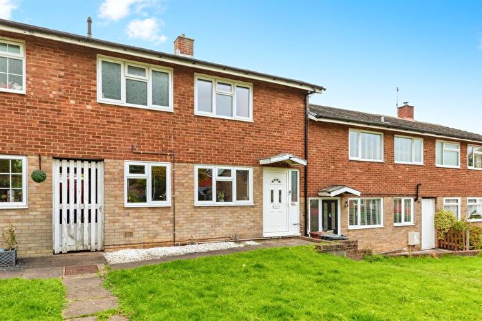 3 Bedroom Terraced House For Sale In Scott Road, Stevenage, SG2