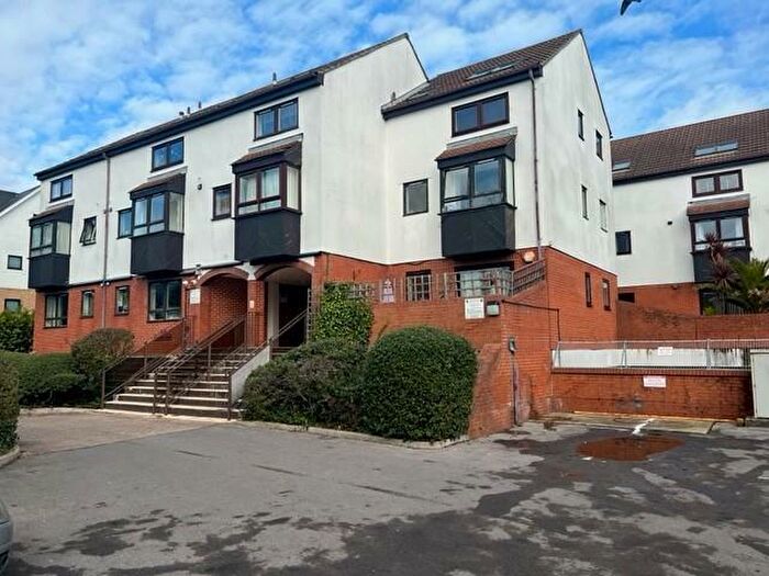 1 Bedroom Flat To Rent In - Wellington Road, Bournemouth, BH8