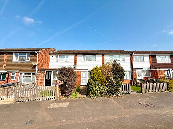 2 Bedroom Property To Rent In Halstead Walk, Allington, Maidstone, ME16