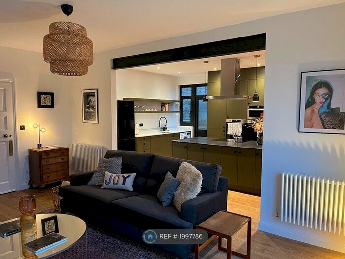 2 Bedroom Flat To Rent In Hadley Road, Barnet - London, EN5