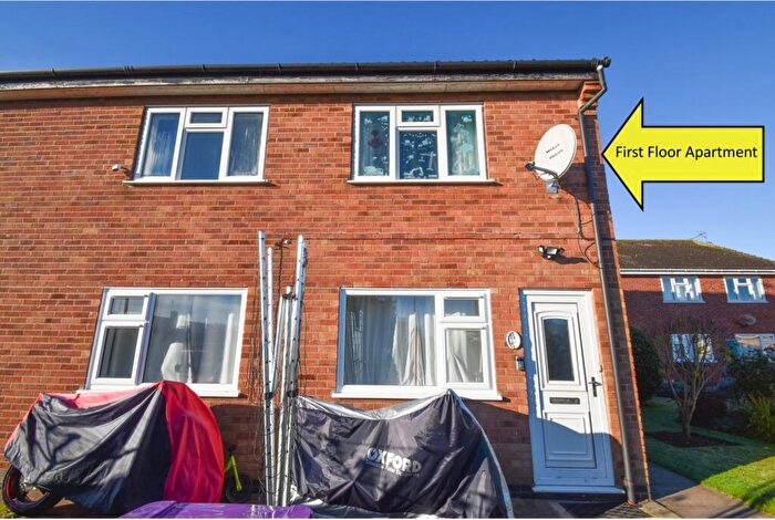 2 Bedroom Flat For Sale In Queens Road, Skegness, PE25