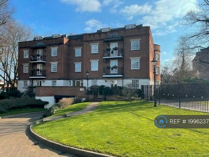 2 Bedroom Flat To Rent In Wanstead, Wanstead Village, E11