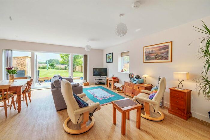3 Bedroom Detached Bungalow For Sale In Knighton Lane, Broadmayne, Dorchester, DT2