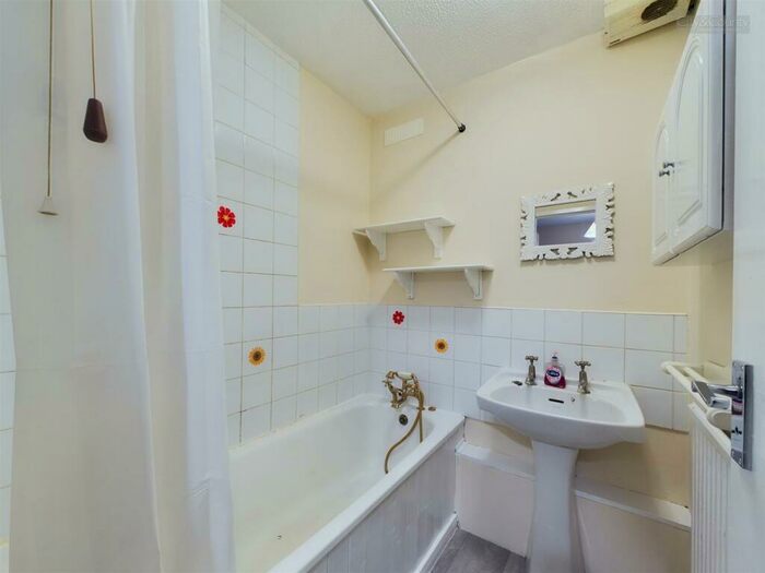 2 Bedroom Flat To Rent In Osric Court, Eastfield, Peterborough, PE1
