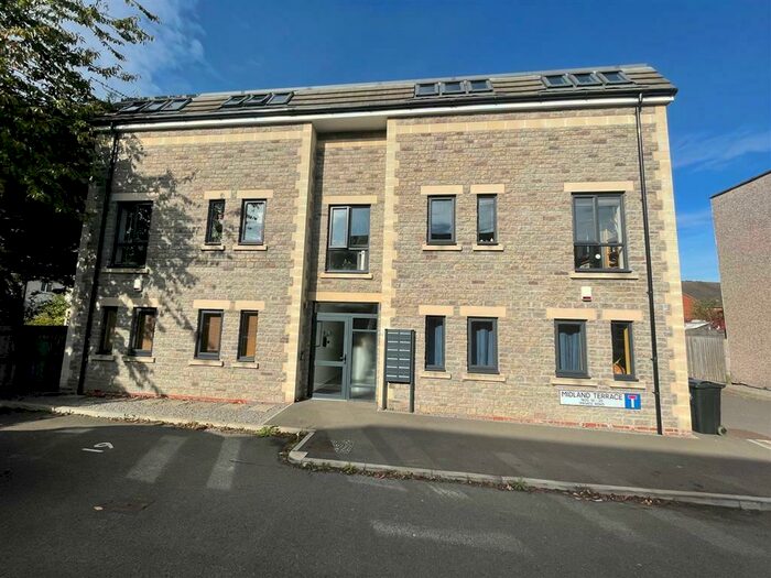 2 Bedroom Apartment To Rent In Midland Terrace, Bristol, BS16