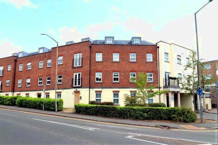 2 Bedroom Apartment To Rent In Metro Court, Amersham, Buckinghamshire, HP6