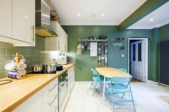 3 Bedroom End Of Terrace House To Rent In King George Avenue, London, E16