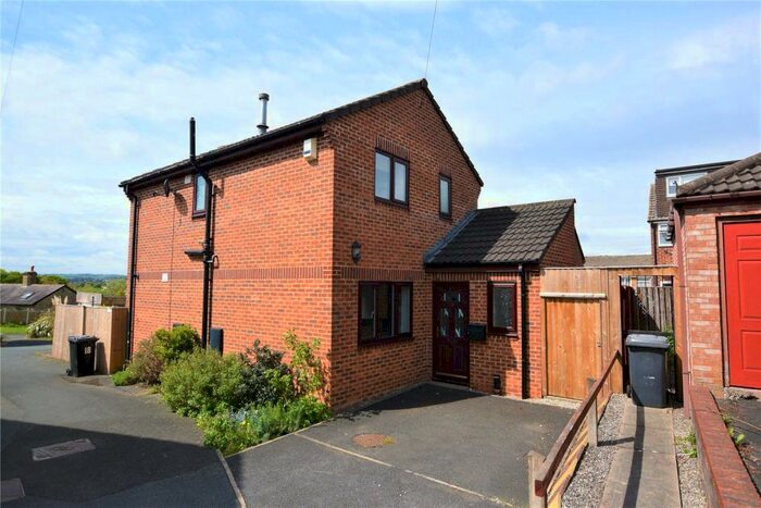 3 Bedroom Detached House To Rent In Brighton Grove, Leeds, West Yorkshire, LS13