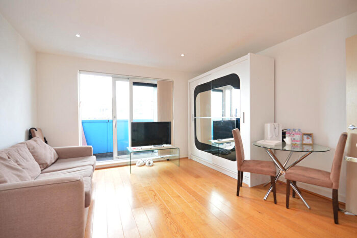 1 Bedroom Flat To Rent In London, E16