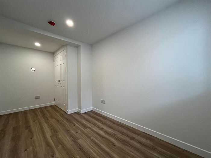 2 Bedroom Flat To Rent In Charterhouse Lane, Perth, PH2