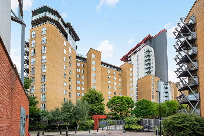 2 Bedroom Apartment To Rent In Naxos Building, Hutchings Street, London, E14